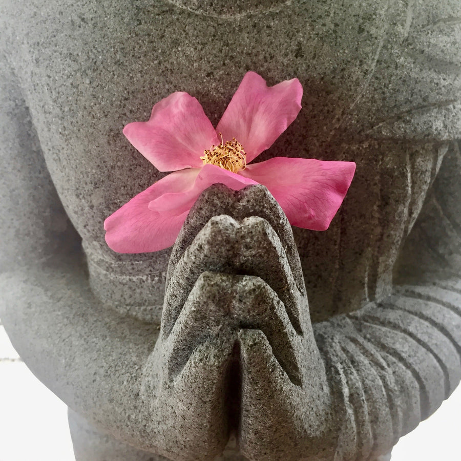 Statua Mani Buddha In Mudra Namaskara – Design Toscano, Finitura Verde Rame, 21,5 Cm